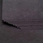 Papel cartoncillo negro pliego
